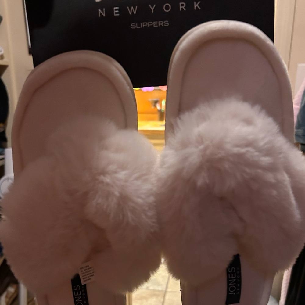 Jones New York Cream Sole Footwear